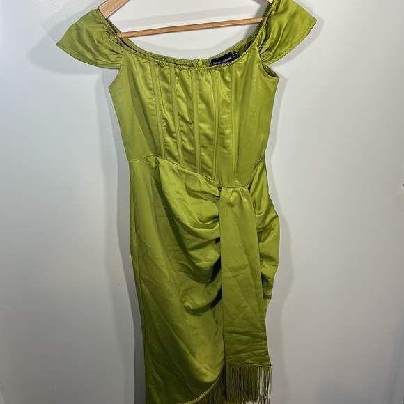 PrettyLittle Thing Olive Satin Bardot Tassel Hem Draped Midi Dress Satin Formal - Picture 4 of 16
